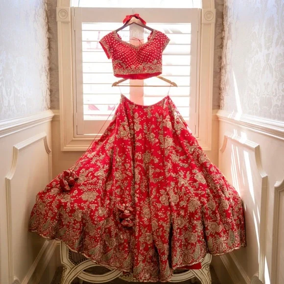 Dolly J US 4 Heavy Bridal Lehenga and Dupatta Indian Wedding - Picture 2 of 4